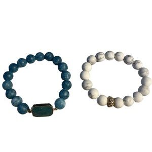 Bracelets Blue and White Set of 2 Boho Stone Beaded Bracelets NWOT